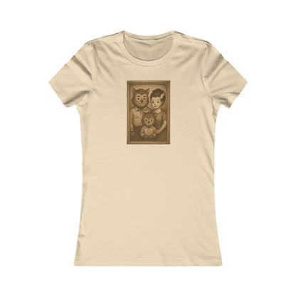 Vintage Werewolf Family Portrait Shirt - Funny Cute Women's Halloween T-Shirt - Retro Monster Tee - Spooky Season Aesthetic Top