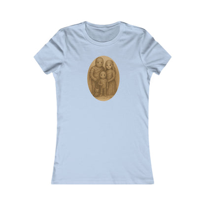 Vintage Mummy Family Portrait Tee – Cute Spooky Gothic Halloween Shirt for Women