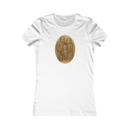 Vintage Mummy Family Portrait Tee – Cute Spooky Gothic Halloween Shirt for Women