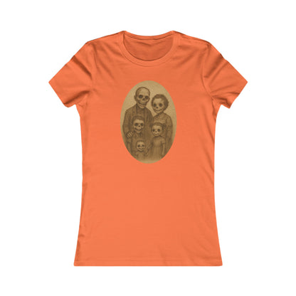 Vintage Zombie Family Portrait Tee – Cute Retro Halloween Shirt for Women – Spooky Gothic Undead Family Graphic T-Shirt