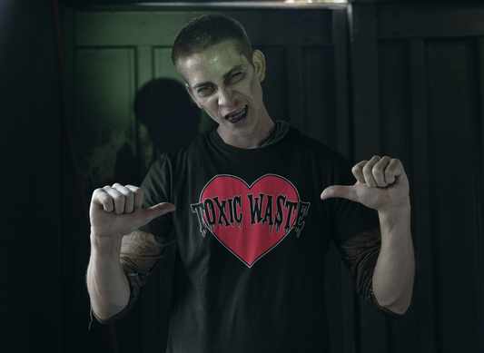 I Heart Toxic Waste Shirt – Fallout Inspired Retro Grunge Tee, Apocalyptic Aesthetic T-Shirt